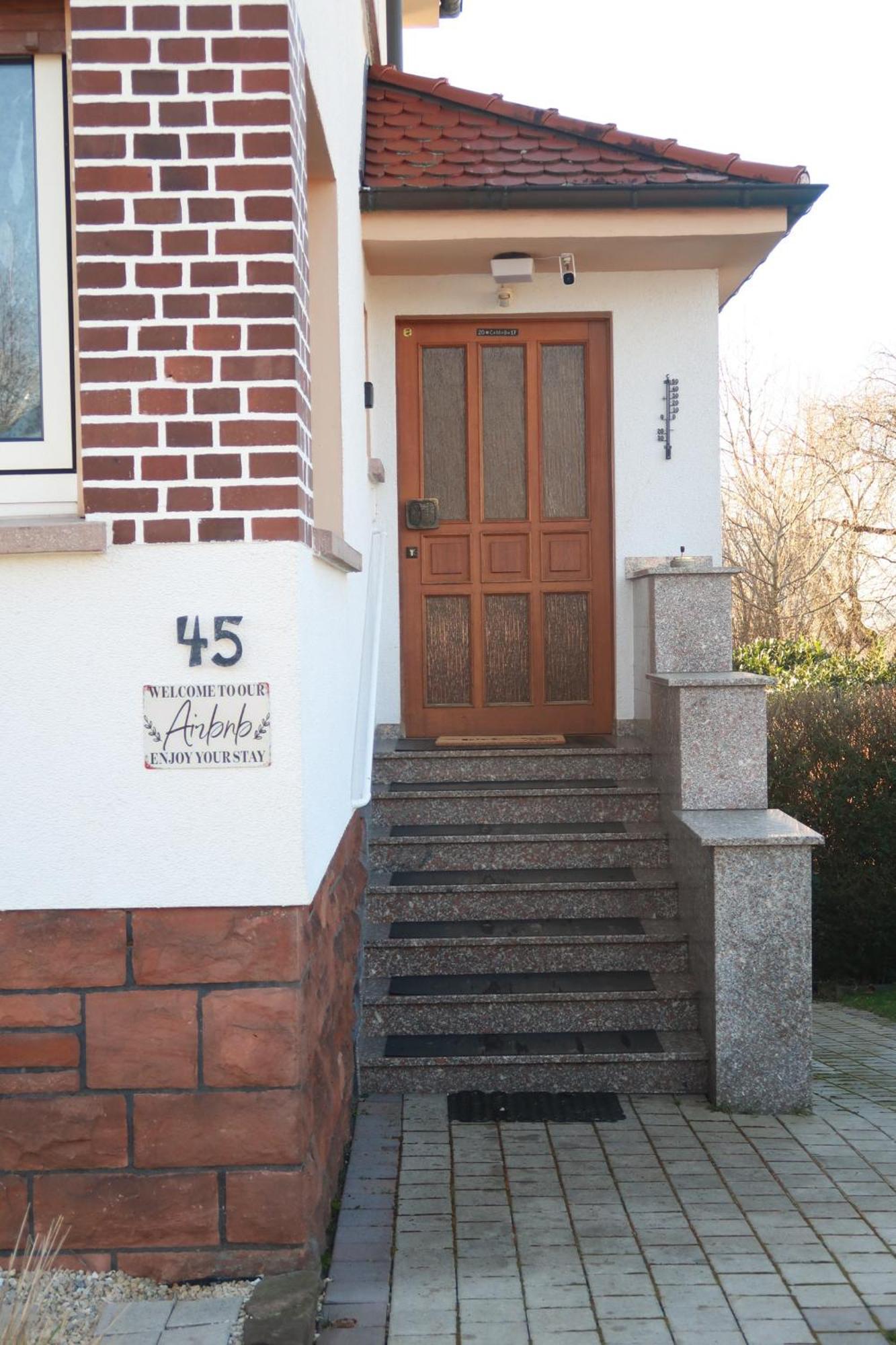 Homestay - Panoramablick Ueber Buedingen Экстерьер фото